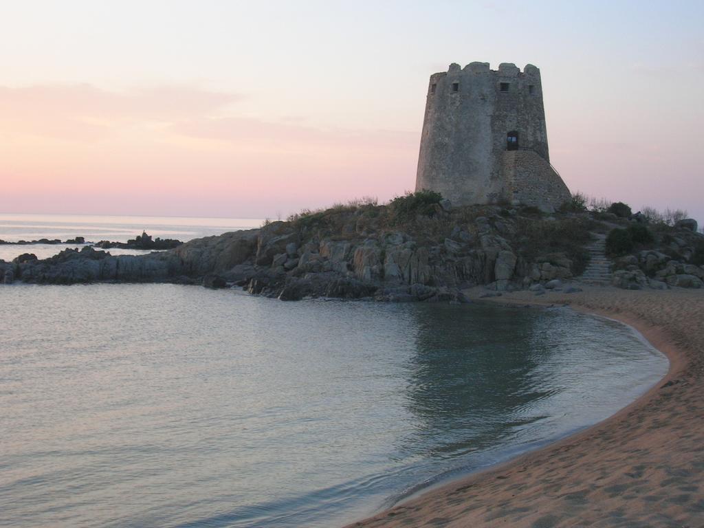 Bed And Breakfast Le Petunie Бари-Сардо Экстерьер фото